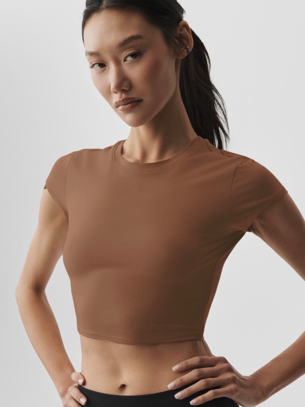 Alo Alosoft Crop Finesse Short Sleeve, Sun Kissed Brown, Largr